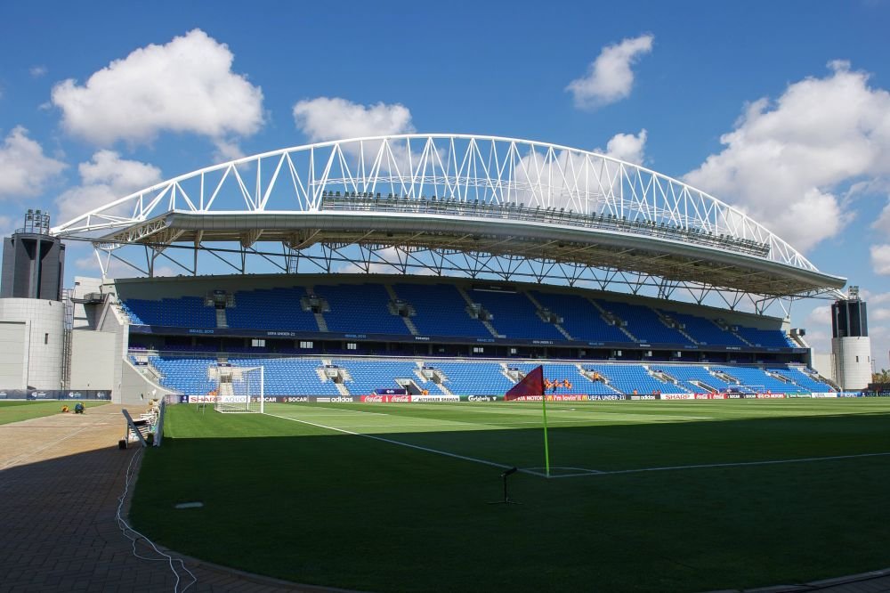 Israel - Rom&acirc;nia | Imagini spectaculoase cu stadionul inedit pe care vor juca &bdquo;tricolorii&rdquo;