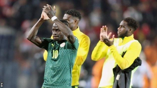 Reprezentantele Africii &icirc;n Qatar. Salah ratează Mondialul, Algeria pl&acirc;nge