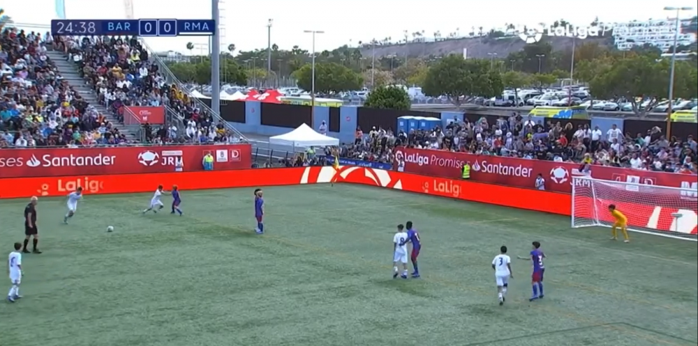 Avem un rom&acirc;n la Real Madrid! Puștiul de 13 ani a dat gol &icirc;n derby-ul cu Barcelona: &bdquo;Aici este casa mea! Sunt foarte fericit!&rdquo;&nbsp;