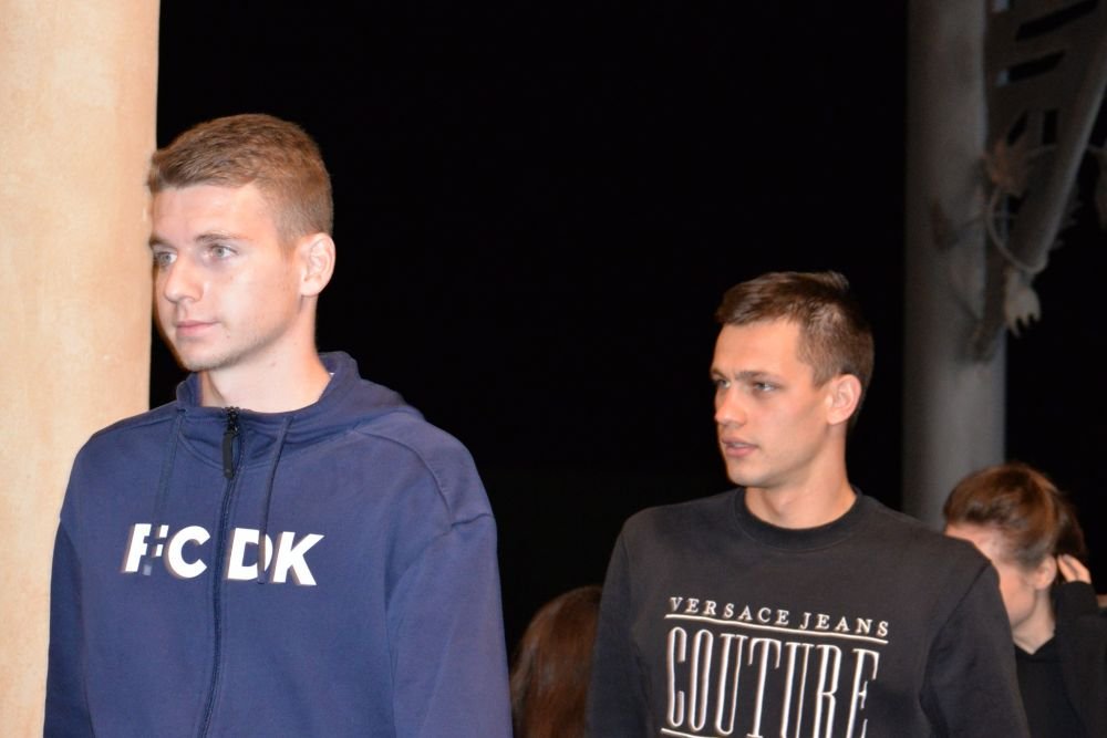 Imagini emoționante cu jucătorii de la Dynamo Kyiv la sosirea în România. Au fost așteptați de familii și iubite_5