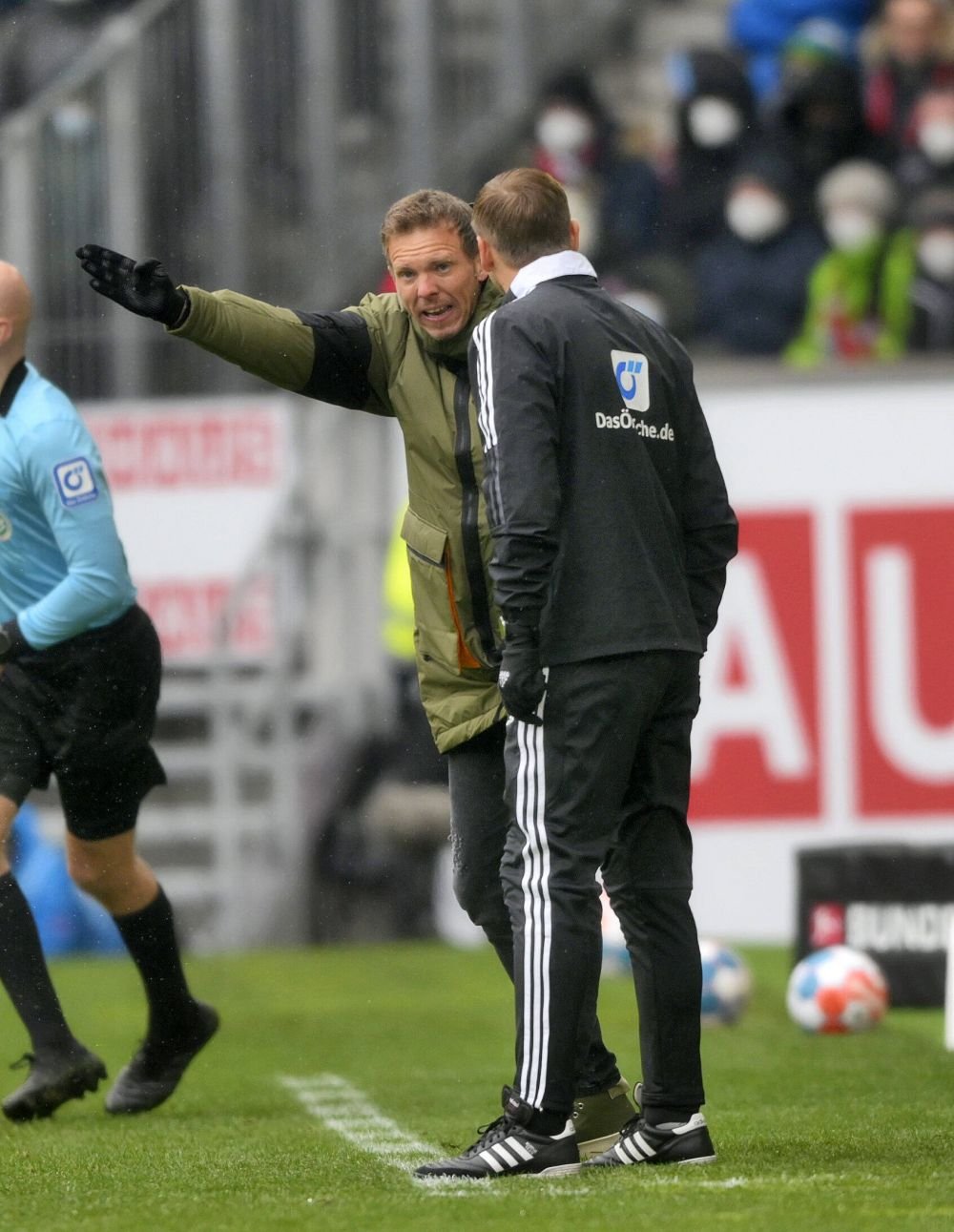 A vorbit arbitrul! De ce a jucat Bayern în 12 și ce se întâmplă acum cu meciul câștigat pe teren de bavarezi_4
