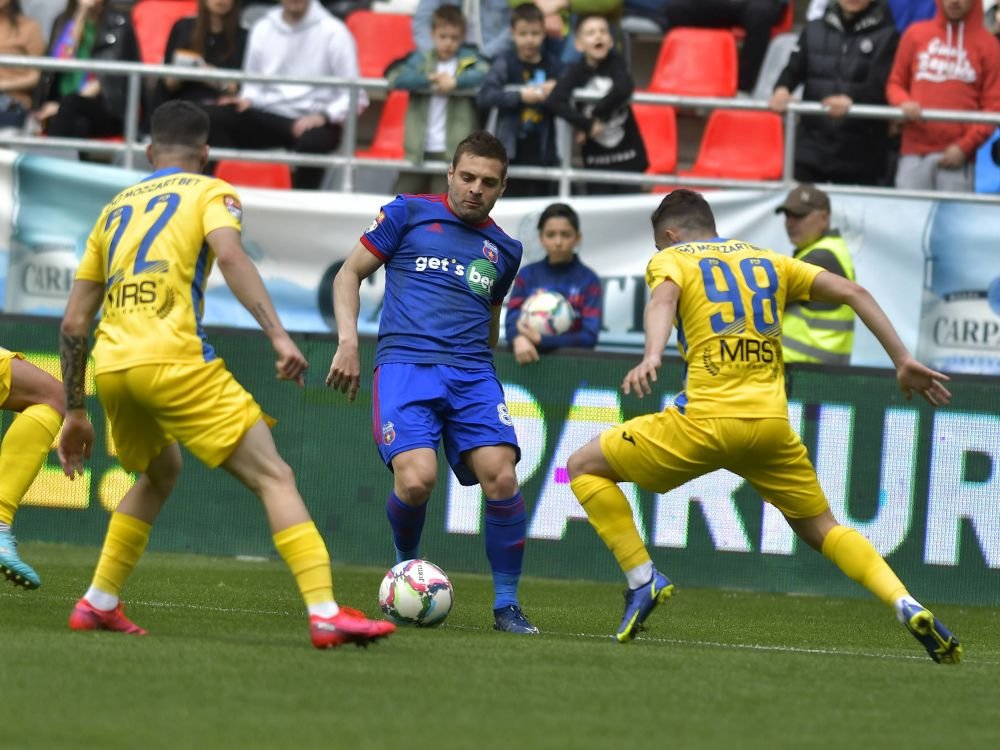 Verdictul specialistului după penalty-ul contestat din Steaua - Petrolul: ”Nu este de acceptat”_4