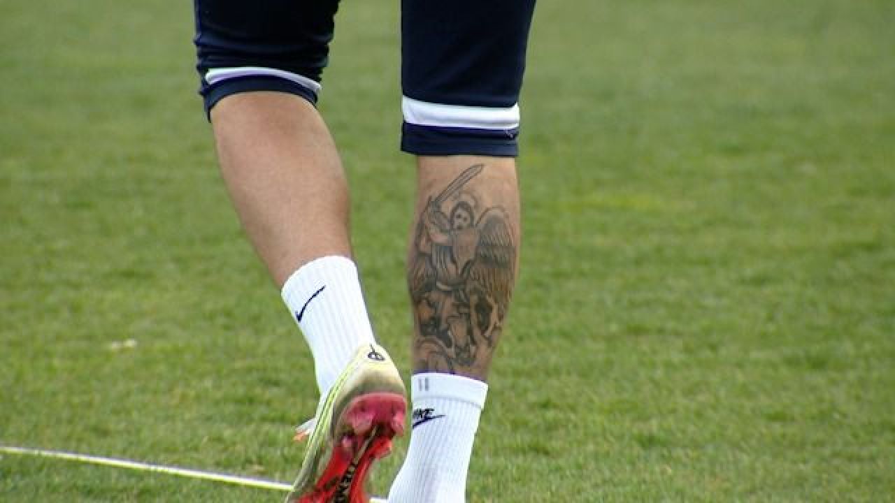 Dacă vede Becali îl aduce înapoi la FCSB! Ce tatuaj și-a făcut Gabi Tamaș pe gamba dreaptă_3