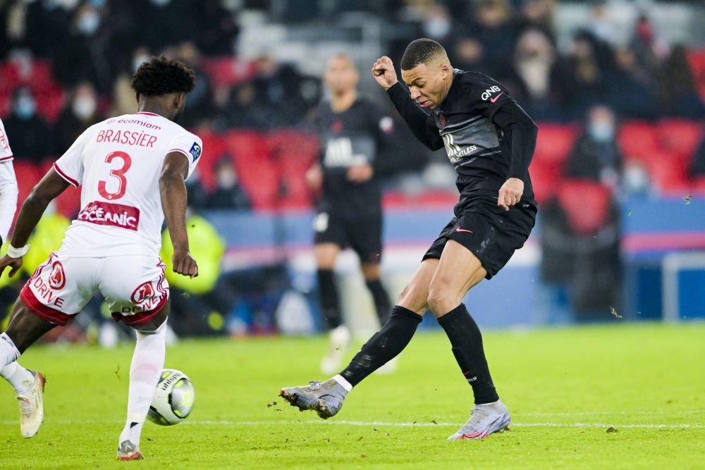 Șeicii milionari de la PSG, dispuși la orice pentru a-l ține pe Kylian Mbappe la Paris! Ce vor conducătorii să facă _7