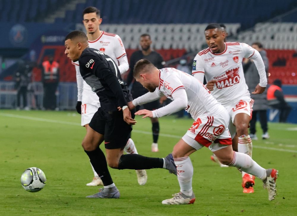 Șeicii milionari de la PSG, dispuși la orice pentru a-l ține pe Kylian Mbappe la Paris! Ce vor conducătorii să facă _9