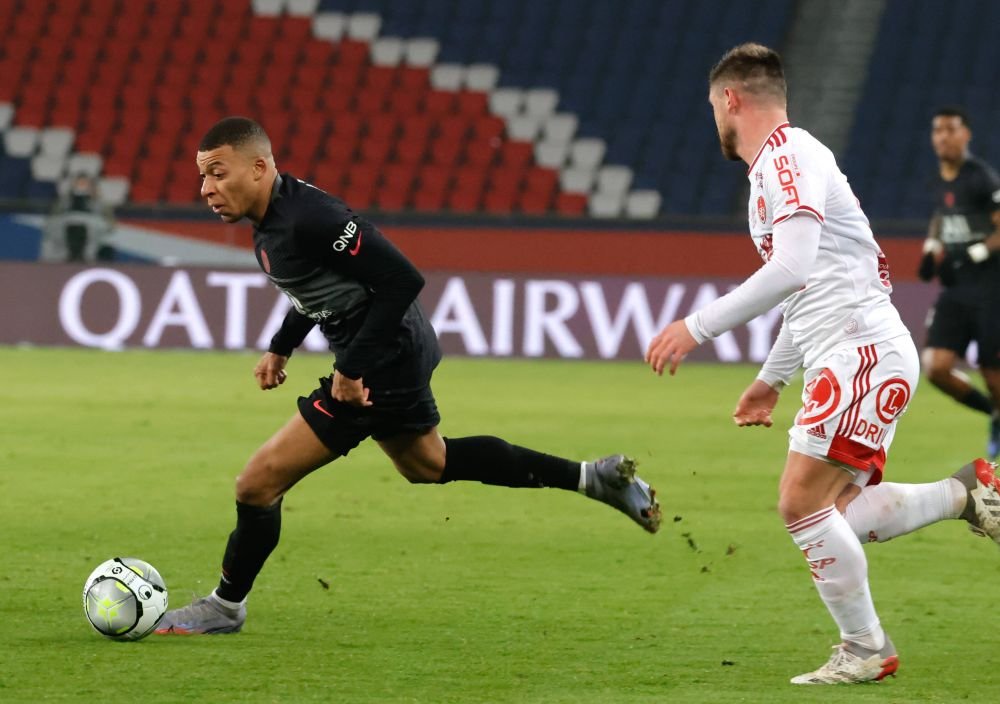 Șeicii milionari de la PSG, dispuși la orice pentru a-l ține pe Kylian Mbappe la Paris! Ce vor conducătorii să facă _10