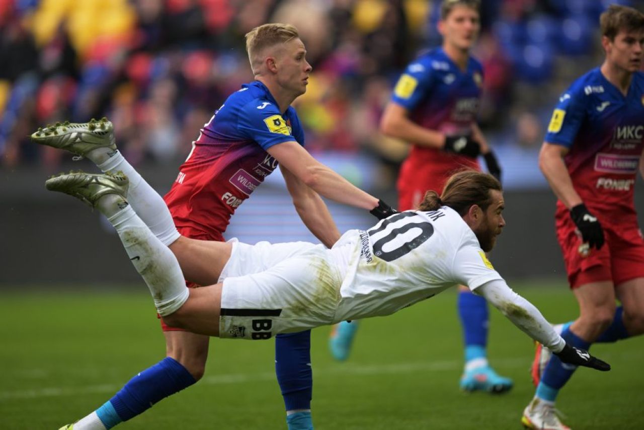 Eric Bicfalvi, direct la matineu! Echipa sa a retrogradat în liga secundă_7