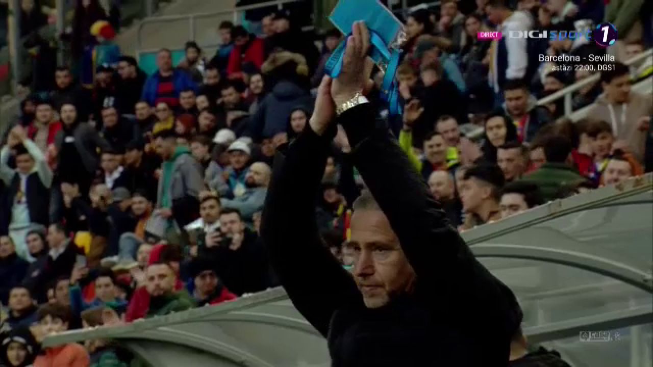 Aplaudat la scenă deschisă! Laurențiu Reghecampf, primit ca un rege pe Arena Națională de fanii lui FCSB_3