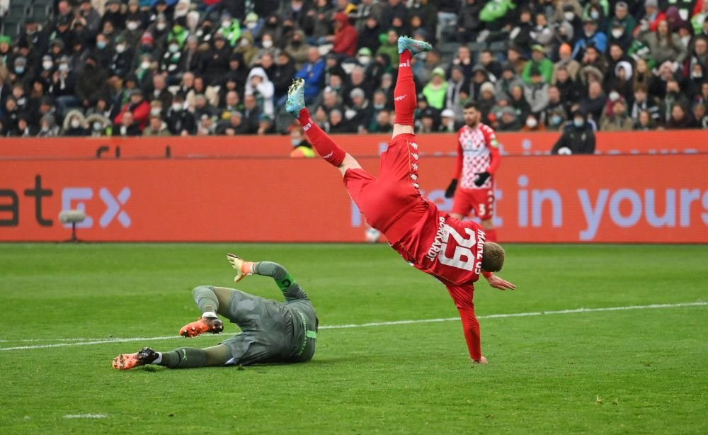 S-a pus 'zid' în fața lui Mbappe la Euro 2020, iar acum a făcut show în Bundesliga! Sommer, intervenția sezonului în Germania _3