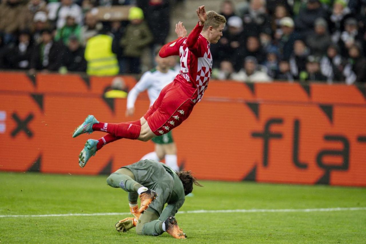 S-a pus 'zid' în fața lui Mbappe la Euro 2020, iar acum a făcut show în Bundesliga! Sommer, intervenția sezonului în Germania _8