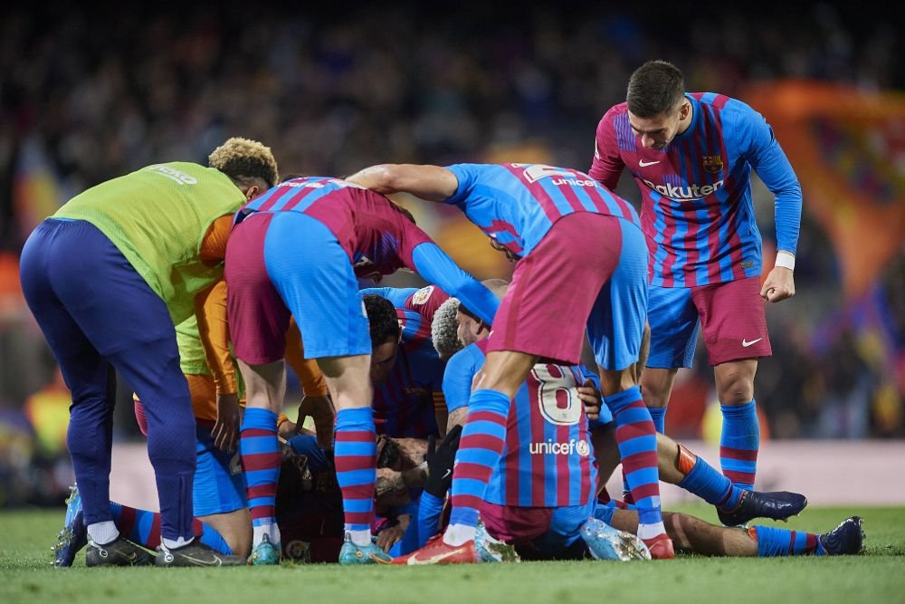 Barcelona învinge Sevilla după un golazo al lui Pedri și urcă pe locul doi! Reacție virală a lui Xavi_8