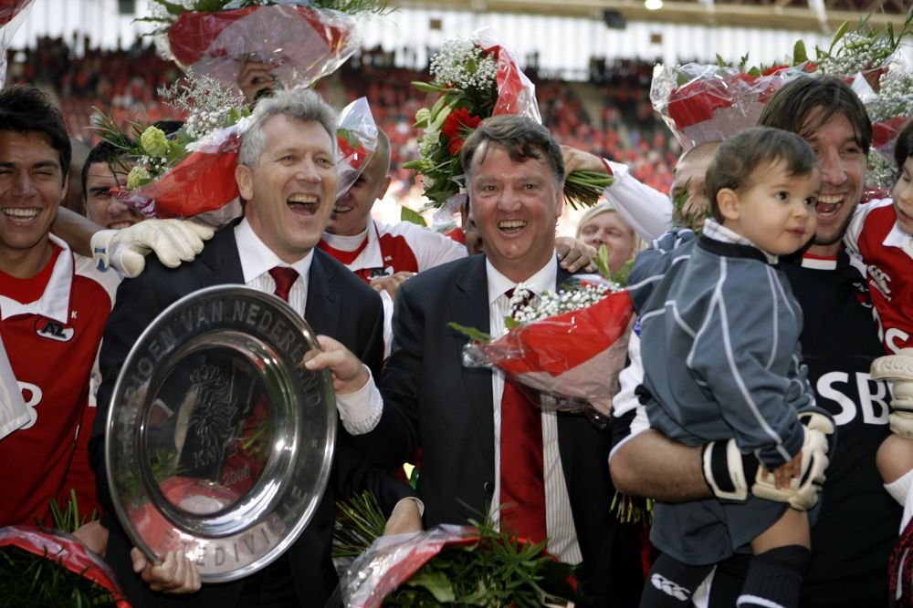 BREAKING NEWS! Anunț șoc în lumea fotbalului: Louis van Gaal a dezvăluit în direct că a fost diagnosticat cu o formă de cancer agresivă _3