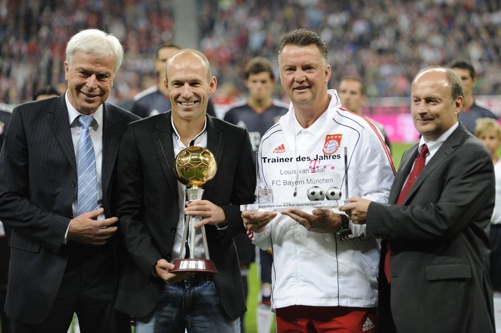 BREAKING NEWS! Anunț șoc în lumea fotbalului: Louis van Gaal a dezvăluit în direct că a fost diagnosticat cu o formă de cancer agresivă _11