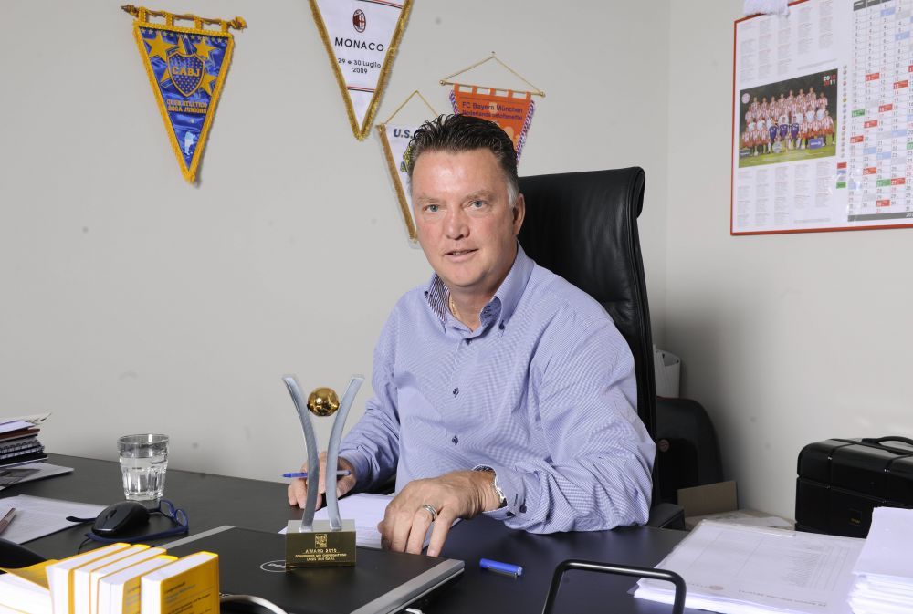 BREAKING NEWS! Anunț șoc în lumea fotbalului: Louis van Gaal a dezvăluit în direct că a fost diagnosticat cu o formă de cancer agresivă _15