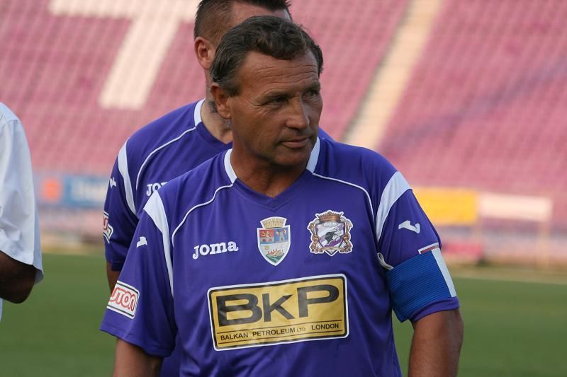 ”Tricolorul” cu un meci și un gol la naționala României încă joacă și marchează la aproape 58 de ani!_2