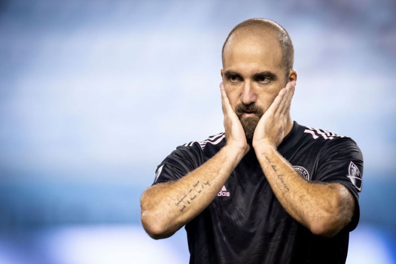 Gonzalo Higuain vrea să se retragă din fotbal, la 34 de ani! Tatăl său a făcut anunțul_9