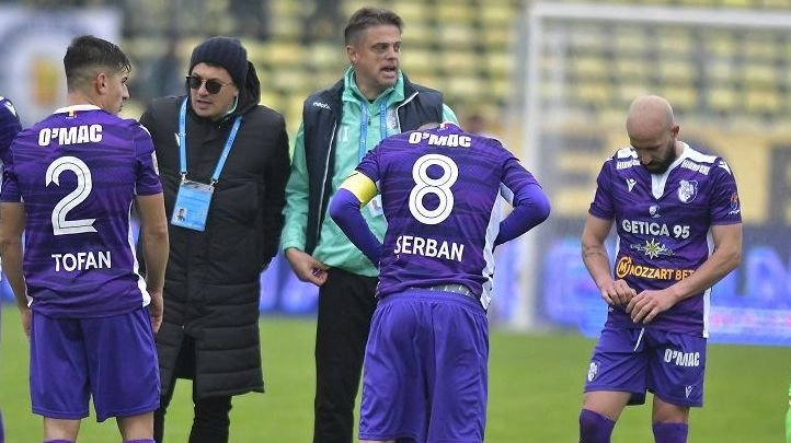 &bdquo;S-a speriat lumea! Au venit 4 jucători la mine!&rdquo; Primarul Piteștiului a intrat &icirc;n direct și a spus tot: &bdquo;E suspans &icirc;n mintea lui Vlădoiu!&rdquo;