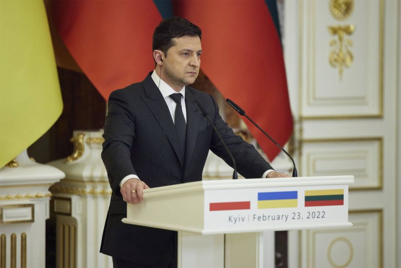 Războiul, pe chipul lui Zelenski! Transformarea șocantă a președintelui Ucrainei în doar 41 de zile! Diferențele sunt de necrezut _6