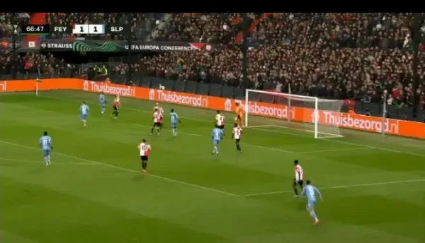 Feyenoord - Slavia Praga. GOL Yira Sor, minutul 67