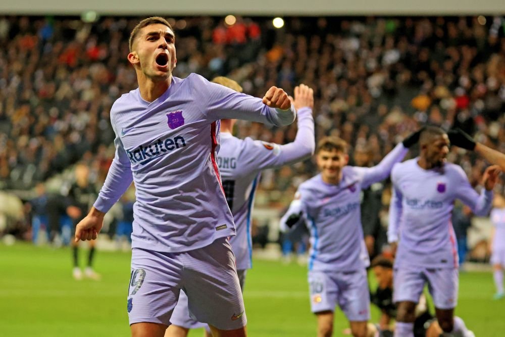 Eintracht Frankfurt  - FC Barcelona 1-1 | Xavi Hernandez, critic după remiza de la Frankfurt: „Nu am excelat la capitolul acesta!” _3