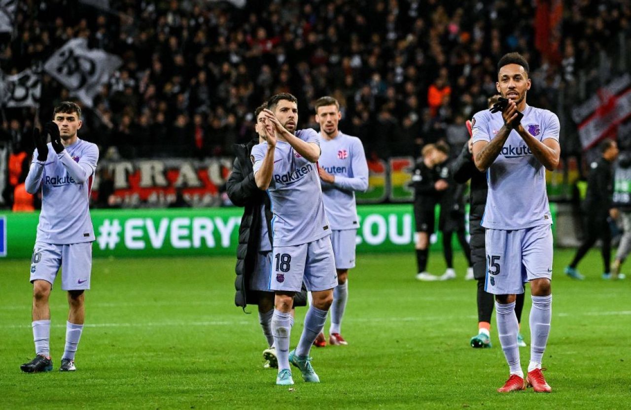 Eintracht Frankfurt - FC Barcelona 1-1 | Xavi Hernandez, critic după remiza de la Frankfurt: „Nu am excelat la capitolul acesta!” _4