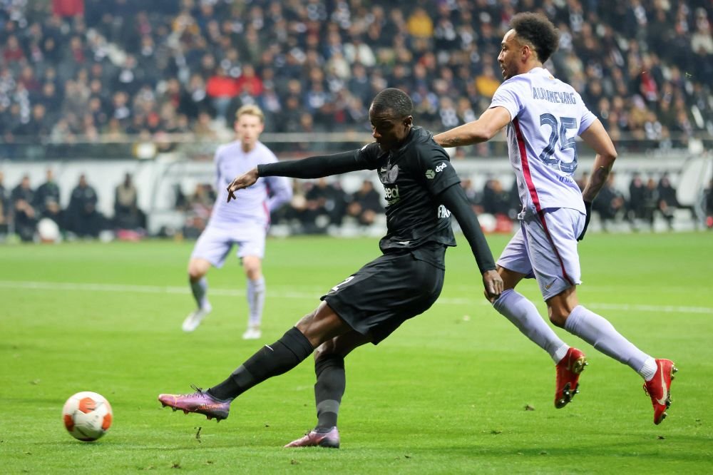 Eintracht Frankfurt  - FC Barcelona 1-1 | Xavi Hernandez, critic după remiza de la Frankfurt: „Nu am excelat la capitolul acesta!” _10