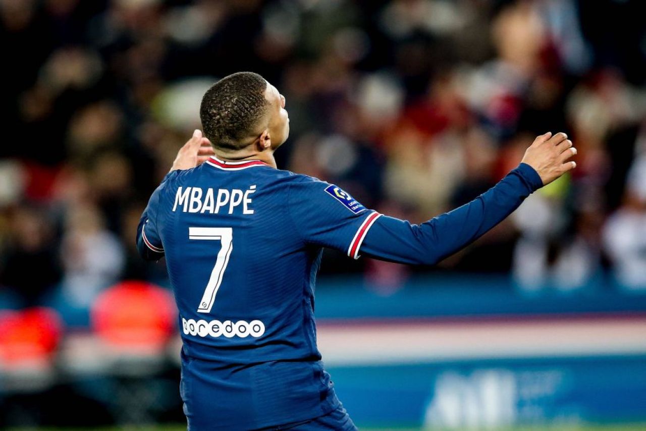De pe altă planetă! Oferta ireală a șeicilor de la PSG pentru Kylian Mbappe! Salariul uriaș pe care i-l oferă atacantului francez _3