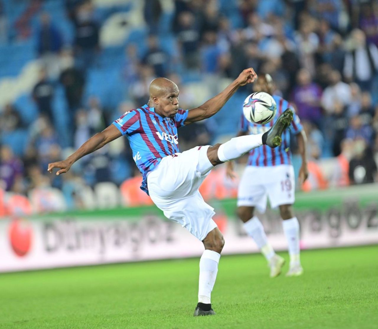 Atacantul ”păcălit” la bani de FCSB a semnat cu Trabzonspor, ca și campioană în Turcia!_10