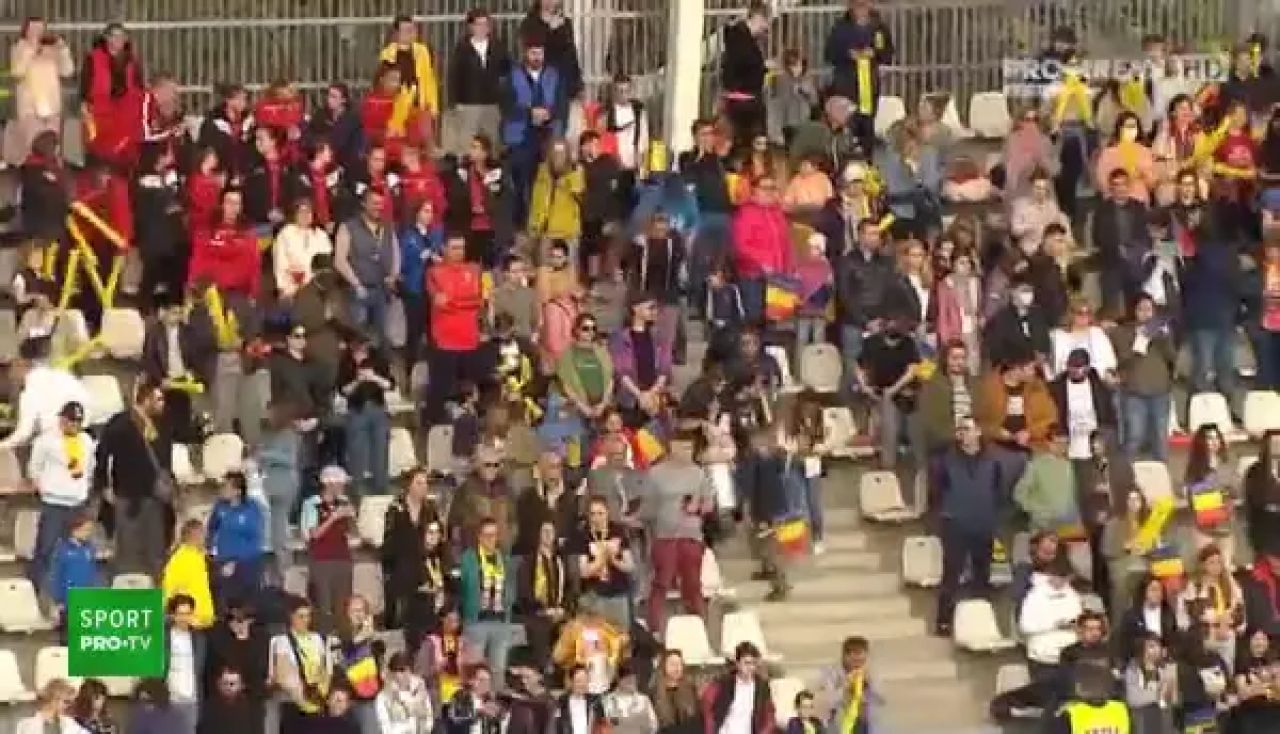 Are MILIOANELE DE EURO pe masa, dar se tine tare. Vedeta care ezita sa faca filme FARA CENZURA de rusinea copiilor_1