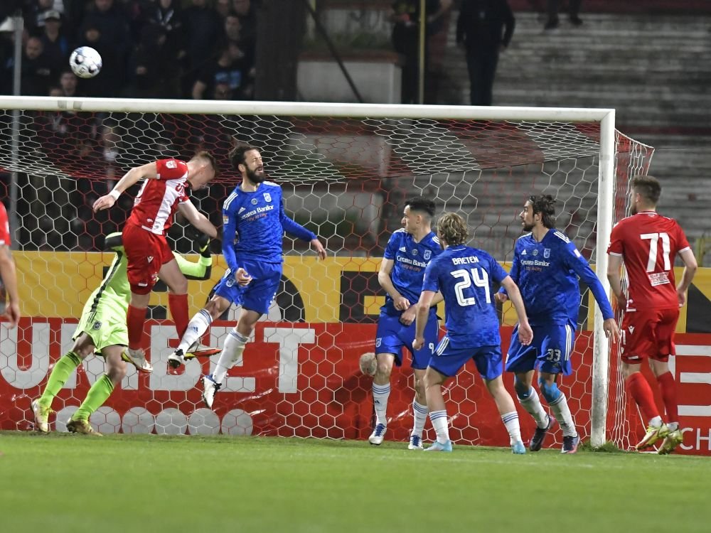 Dinamo - FCU Craiova 1-2 | S-au încins spiritele în ”Ștefan cel Mare”! Jucătorii s-au încăierat chiar pe teren_8
