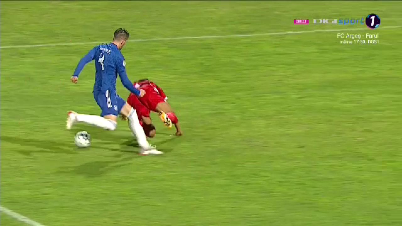 Dinamo, dezavantajată cu FCU Craiova? Un fost arbitru a dat verdictul: „Nu e fault ăsta? E de sport de contact!”_1