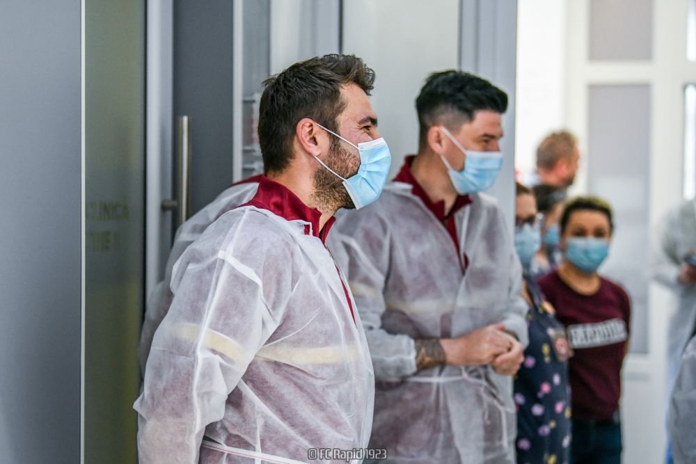 Actele de caritate primează la Rapid! Mutu, Săpunaru și Grigore, gest nobil pentru copiii de la Spitalul Județean din Arad_14