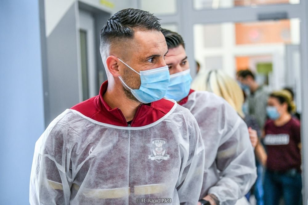 Actele de caritate primează la Rapid! Mutu, Săpunaru și Grigore, gest nobil pentru copiii de la Spitalul Județean din Arad_15