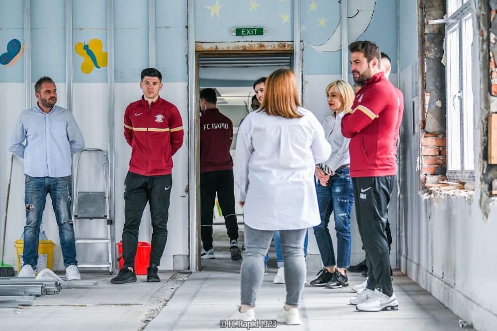 Actele de caritate primează la Rapid! Mutu, Săpunaru și Grigore, gest nobil pentru copiii de la Spitalul Județean din Arad_16