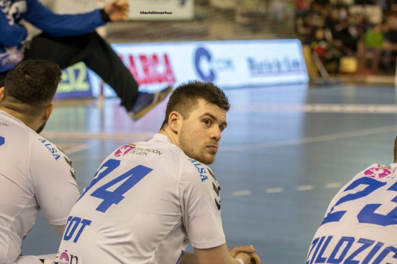 Dezastru în lumea sportului! Un handbalist a fost ucis în club, la fel cum a pățit și Marian Cozma în urmă cu 13 ani _2