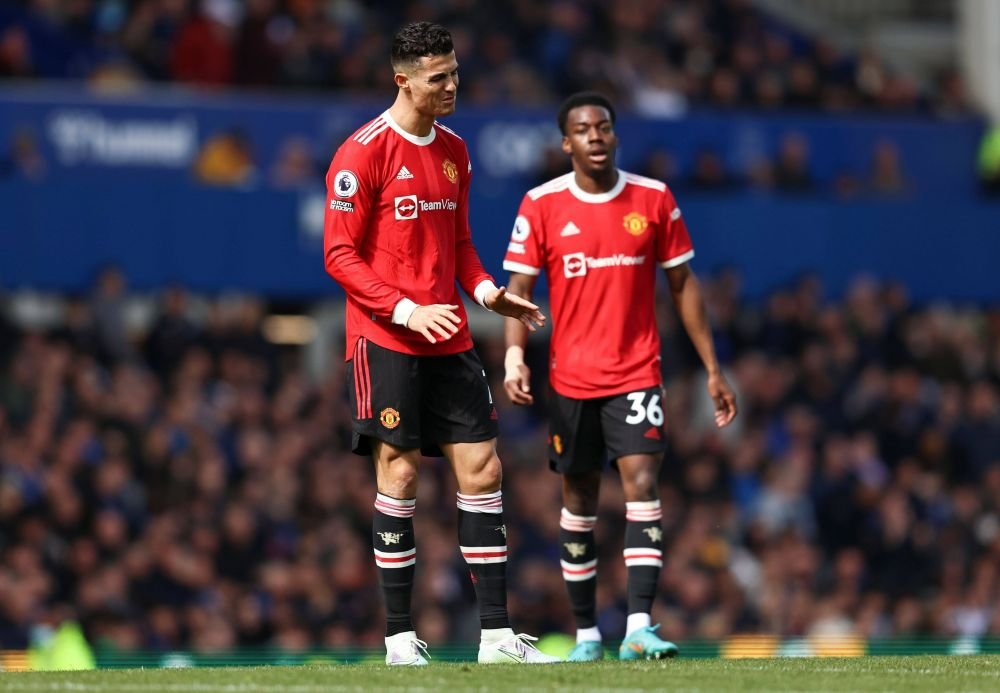 Manchester United a pierdut cu Everton și 'cade' de pe locurile de cupe europene! O singură victorie în șapte meciuri pentru „diavoli”! Ronaldo, cu piciorul însângerat la final _10