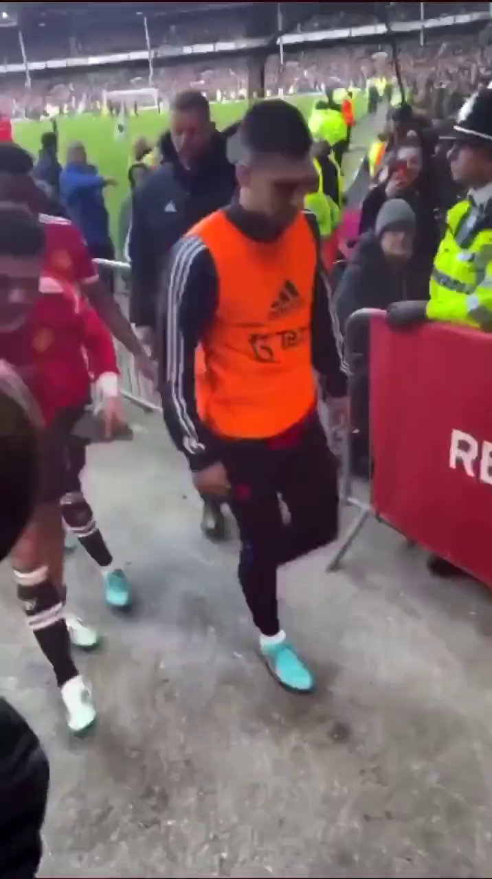 Cristiano Ronaldo recunoaște că i-a spart telefonul unui suporter! Ce îi propune acum fanului respectiv_7