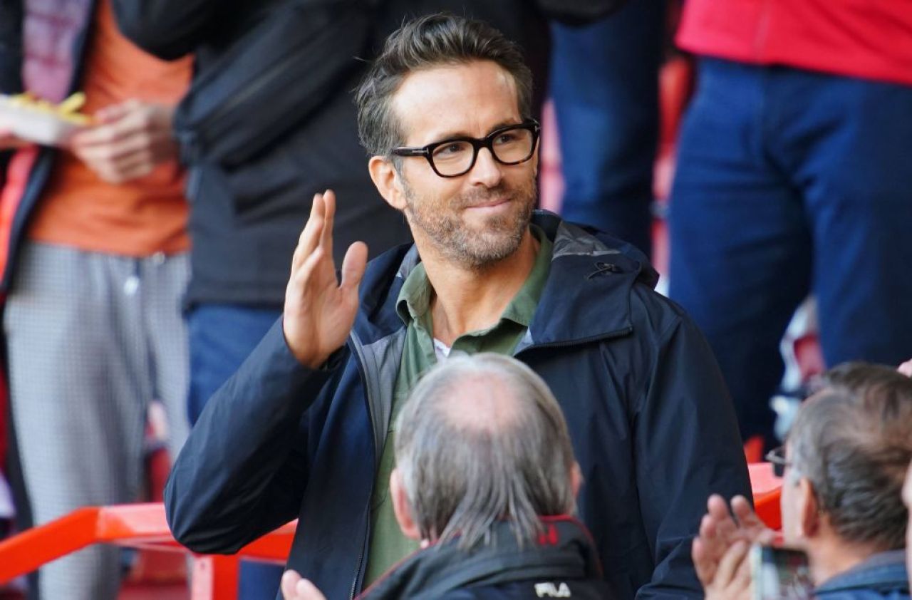 Răspuns genial al lui Ryan Reynolds când un fan l-a implorat să „cumpere Manchester United!” Ce replică i-a dat _1