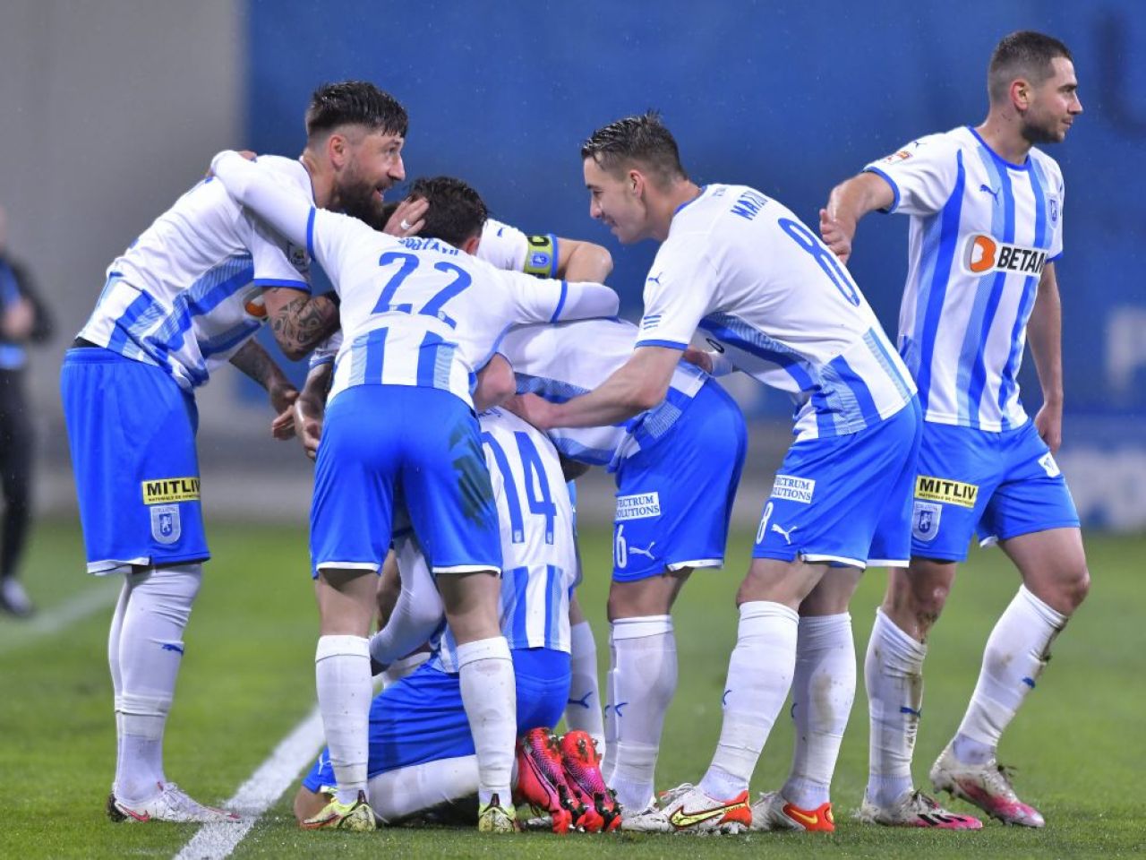 Universitatea Craiova - CFR Cluj 3-2 | Laurențiu Reghecampf, încântat după victoria din prelungiri cu CFR Cluj: „E mai frumos așa campionatul!” _7