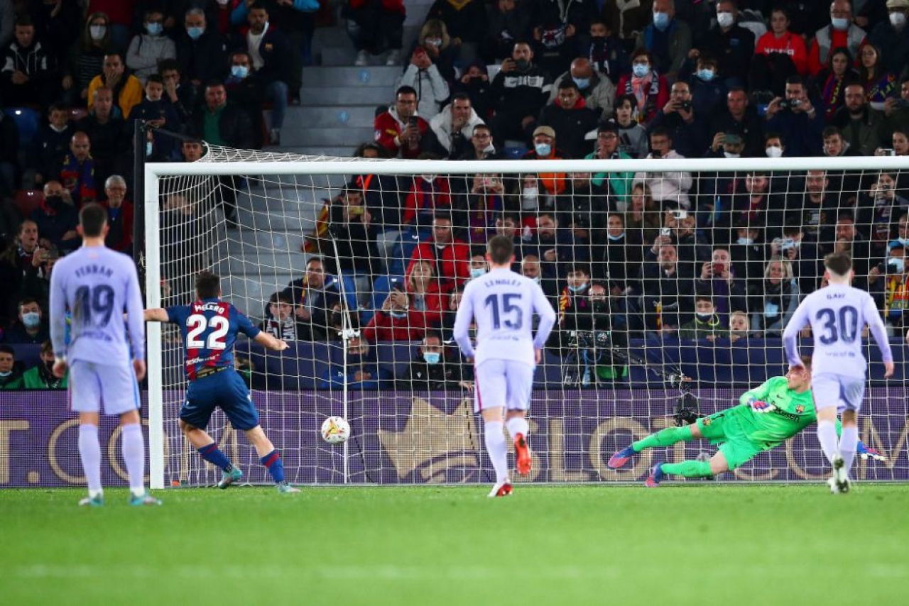 Levante - Barcelona 2-3 | Luuk, mom! :) Victorie în prelungiri pentru catalani, adusă de Luuk de Jong! Gazdele au avut trei penalty-uri _9