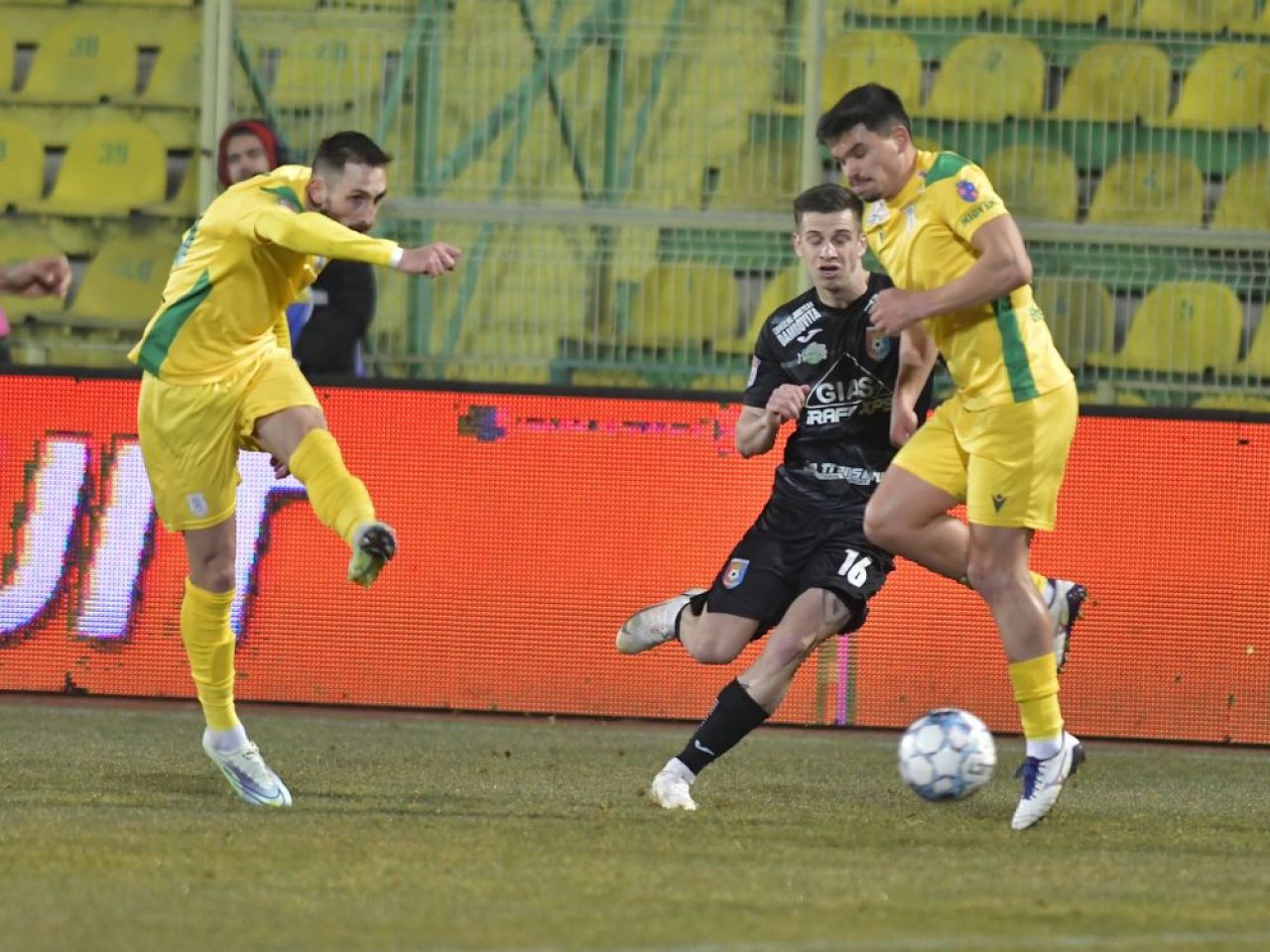 Gaz Metan - CS Mioveni 1-2. Argeșenii câștigă cu emoții la Mediaș_1