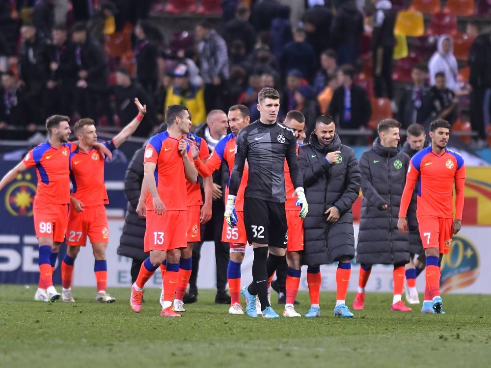 „N-a fost niciodată slab!” Jucătorul de la FCSB care a fost pe placul lui Panduru: „Probabil va rămâne în 'primul 11'”_3