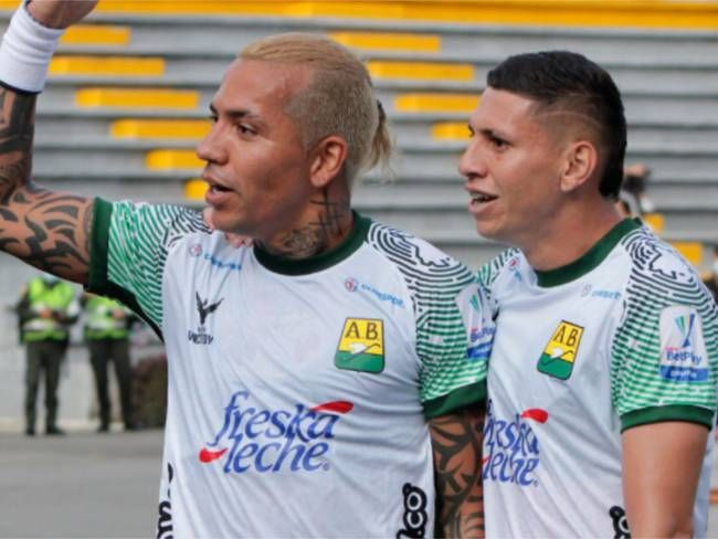 Dayro Moreno s-a vopsit blond și este golgheter în Columbia la 36 de ani!_2