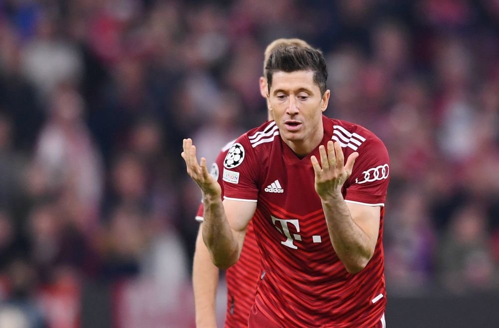 Paralelă ”Lewandowski - Octavian Popescu”: ”Se duce la FC Barcelona pe bani mai puțini decât cere Gigi Becali”_8