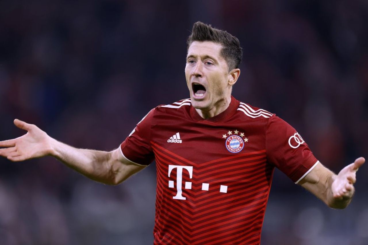 Paralelă ”Lewandowski - Octavian Popescu”: ”Se duce la FC Barcelona pe bani mai puțini decât cere Gigi Becali”_9
