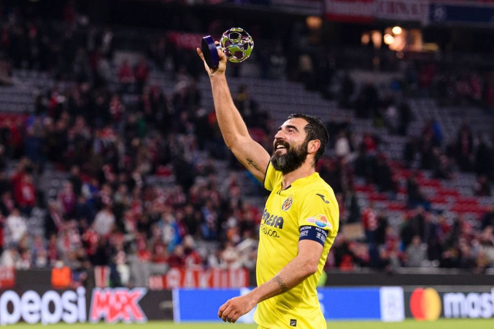 Raul Albiol, emblema lui Villareal: „Secretul este muncă și pasiune!” La 36 de ani, fundașul spaniol a primit premiul pentru jucătorul meciului_6