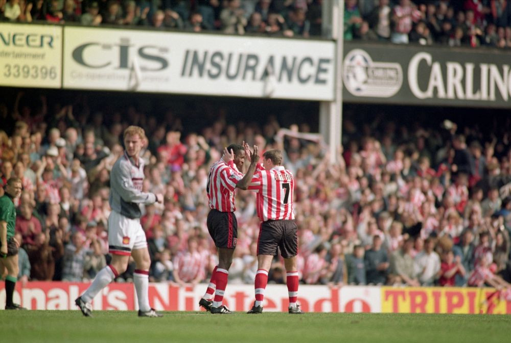 Echipamentul gri, superstiție sau știință? Povestea din spatele tricourilor care au adus doar &icirc;nfr&acirc;ngeri