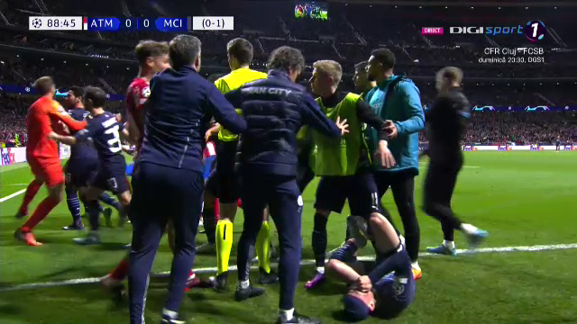 UPDATE | Jucătorii lui Atletico și City au continuat bătaia pe tunelul spre vestiare. Poliția, nevoită să intervină_3