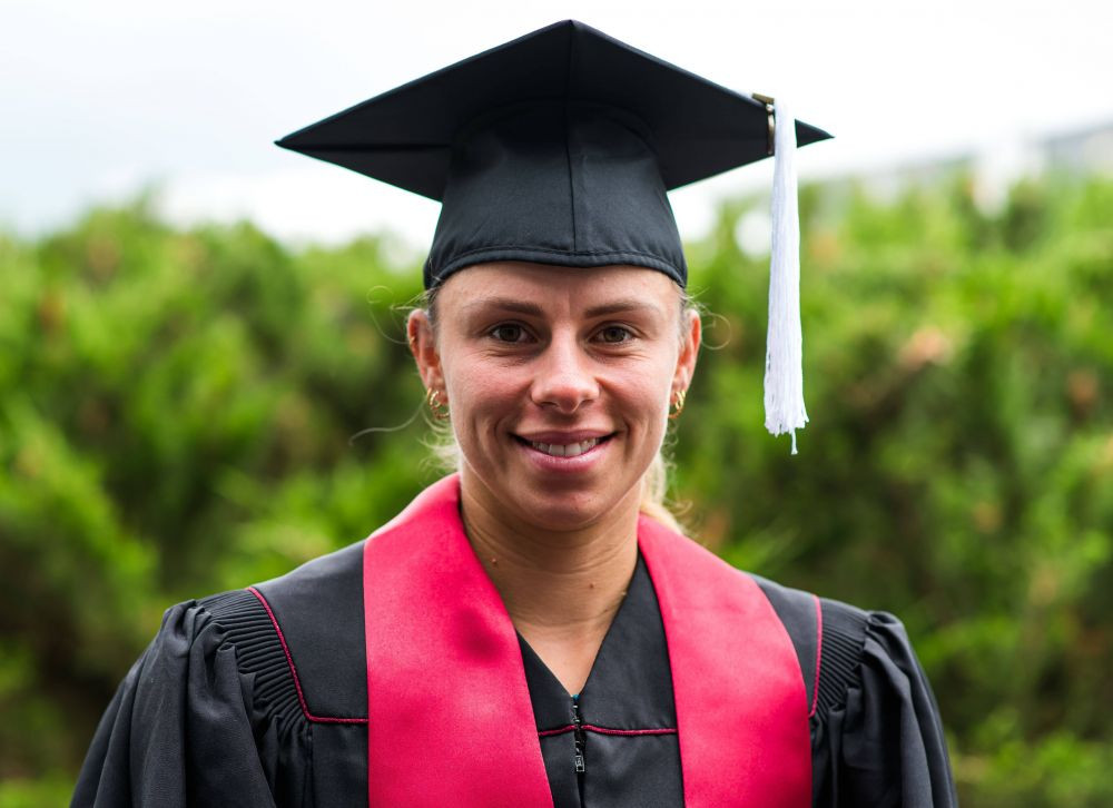 Irina Begu - Magda Linette 1-6, 6-4, 2-6 &icirc;n Billie Jean King Cup 2022: Polonia conduce cu 1-0 &icirc;nainte să se bazeze pe Iga Swiatek