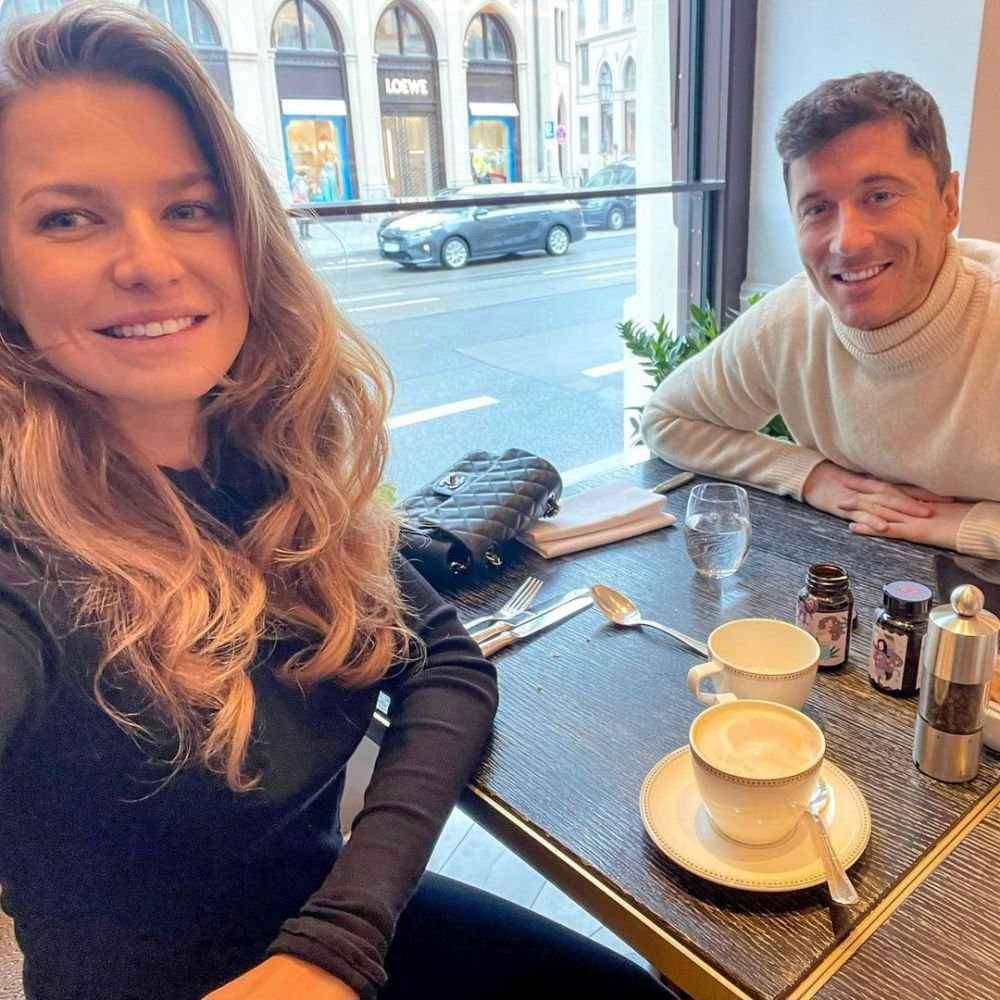Lewandowski, dat de gol de soție cu privire la viitoarea destinație? Ce a postat soția superstarului pe Instagram _2